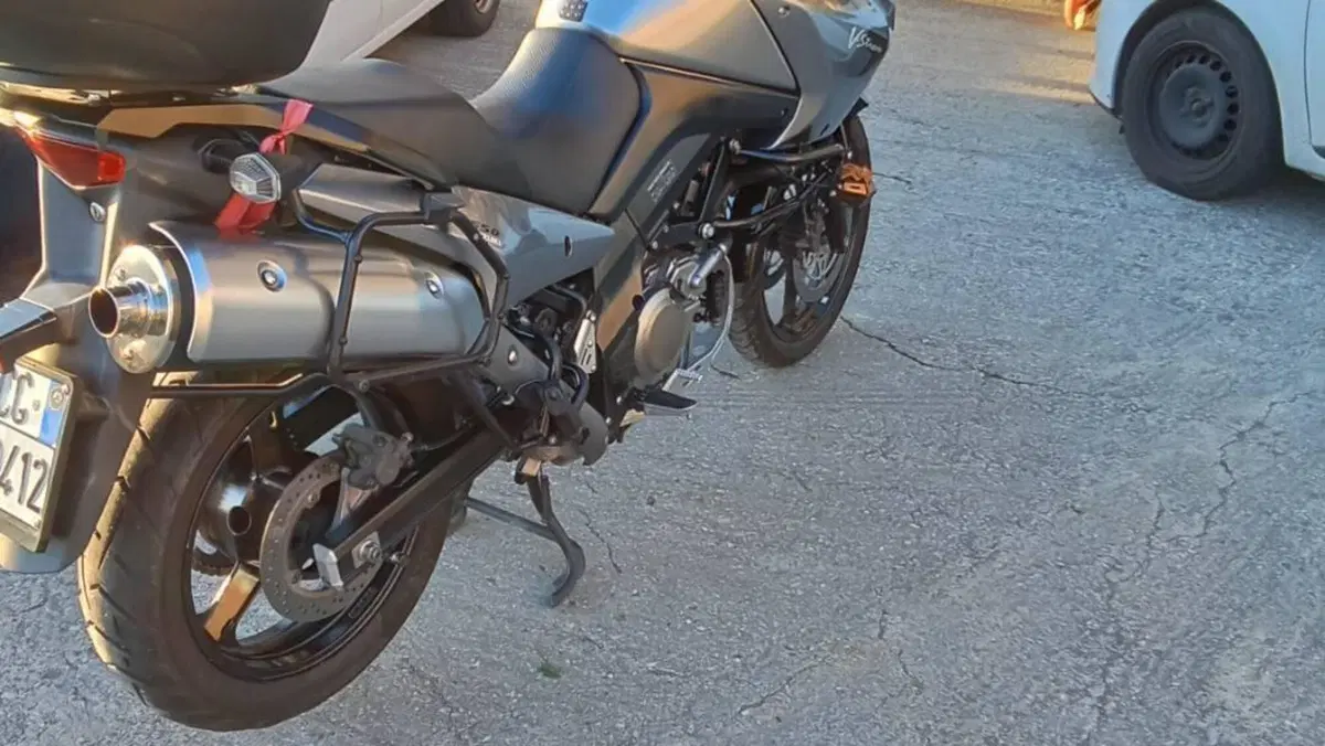 Suzuki V-Strom 650DL (2004 - 06)  (2)