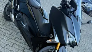 Yamaha T-Max 530 (2017 - 19)  (6)