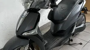 Piaggio Liberty S 50 4T (2020)  (4)