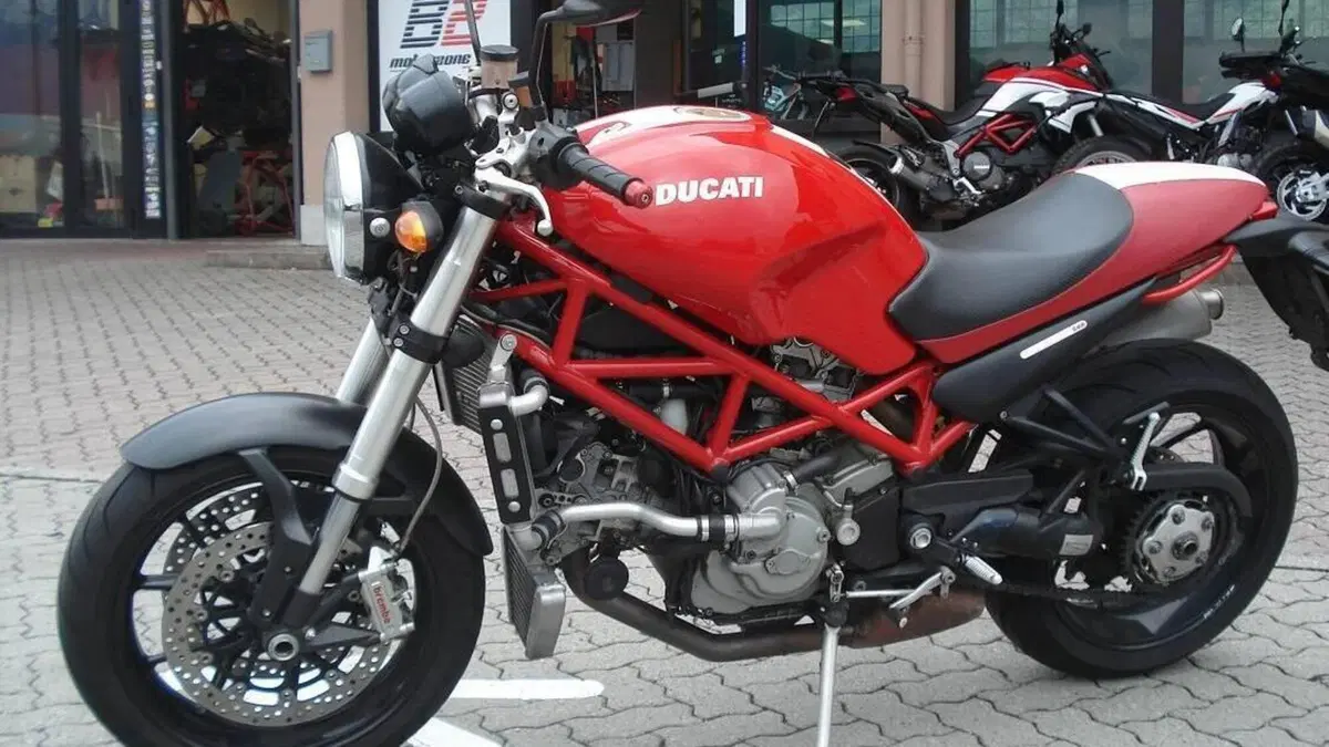 Ducati Monster S4R Testastretta  (3)