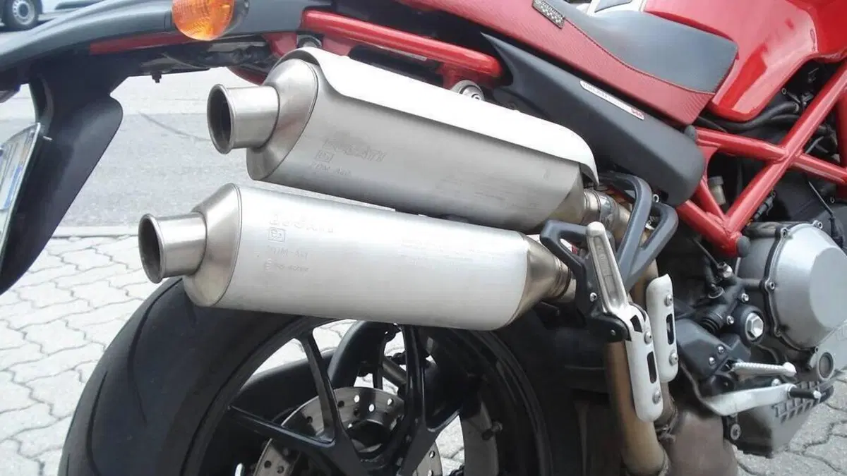Ducati Monster S4R Testastretta  (5)
