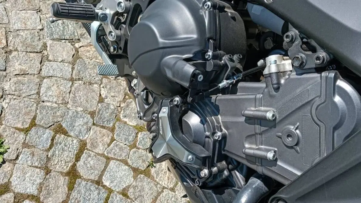 Yamaha Tracer 9 GT (2025 - 26)  (13)