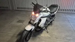 Kawasaki ER-6N (2009 - 11)  (4)