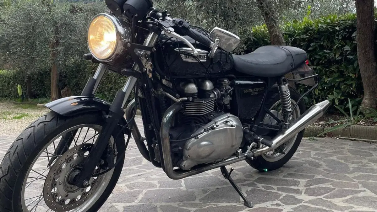 Triumph Thruxton 900 (2004 - 15) 