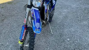 Husqvarna TE 250i (2018)  (2)
