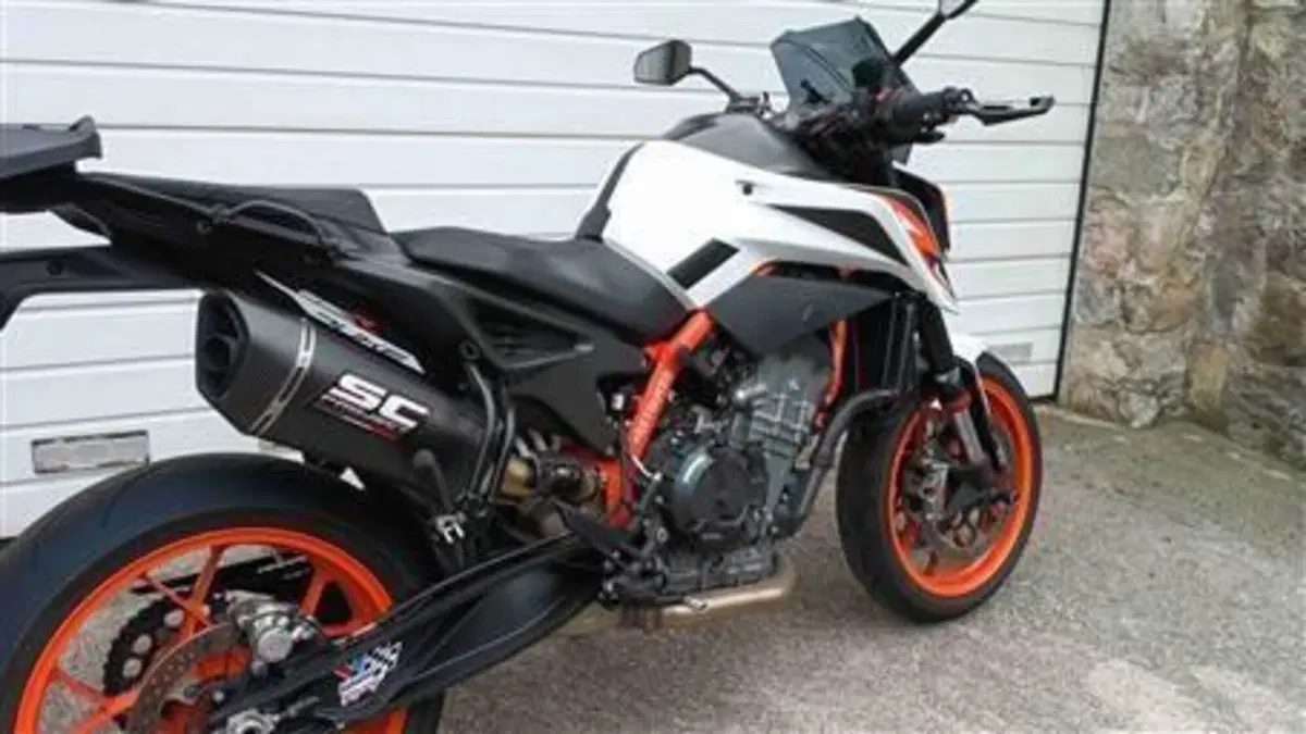 KTM 890 Duke R (2021)  (3)