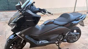 Yamaha T-Max 530 (2017 - 19)  (2)