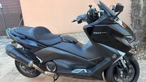 Yamaha T-Max 530 (2017 - 19)  (3)