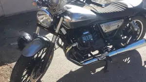 Moto Guzzi V9 Roamer (2021 - 24) 