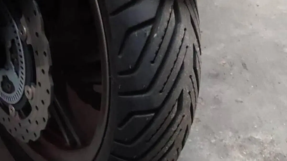 Kymco Xciting 400i ABS (2016 - 20)  (2)