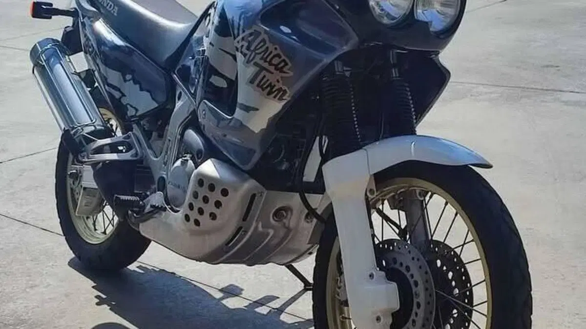 Honda Africa Twin XRV 750 (1992)  (2)