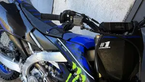 Yamaha YZ 450 F Monster Energy (2022)  (3)