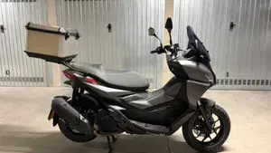 Aprilia SR GT 200 (2025 - 26)  (4)