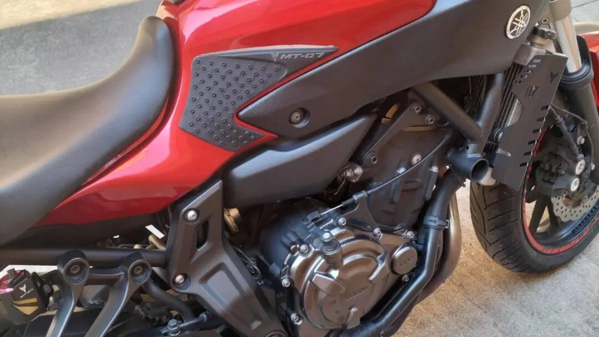 Yamaha MT-07 (2014 - 16)  (2)