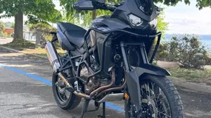 Honda Africa Twin CRF 1100L (2022 - 23)  (4)