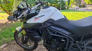 Triumph Tiger 800 ABS (2010 - 14)  (2)