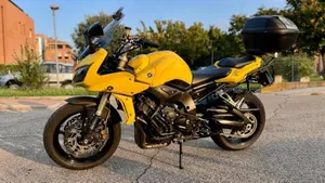 Yamaha FZ1 Fazer (2006 - 16)  (2)