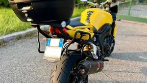 Yamaha FZ1 Fazer (2006 - 16)  (4)