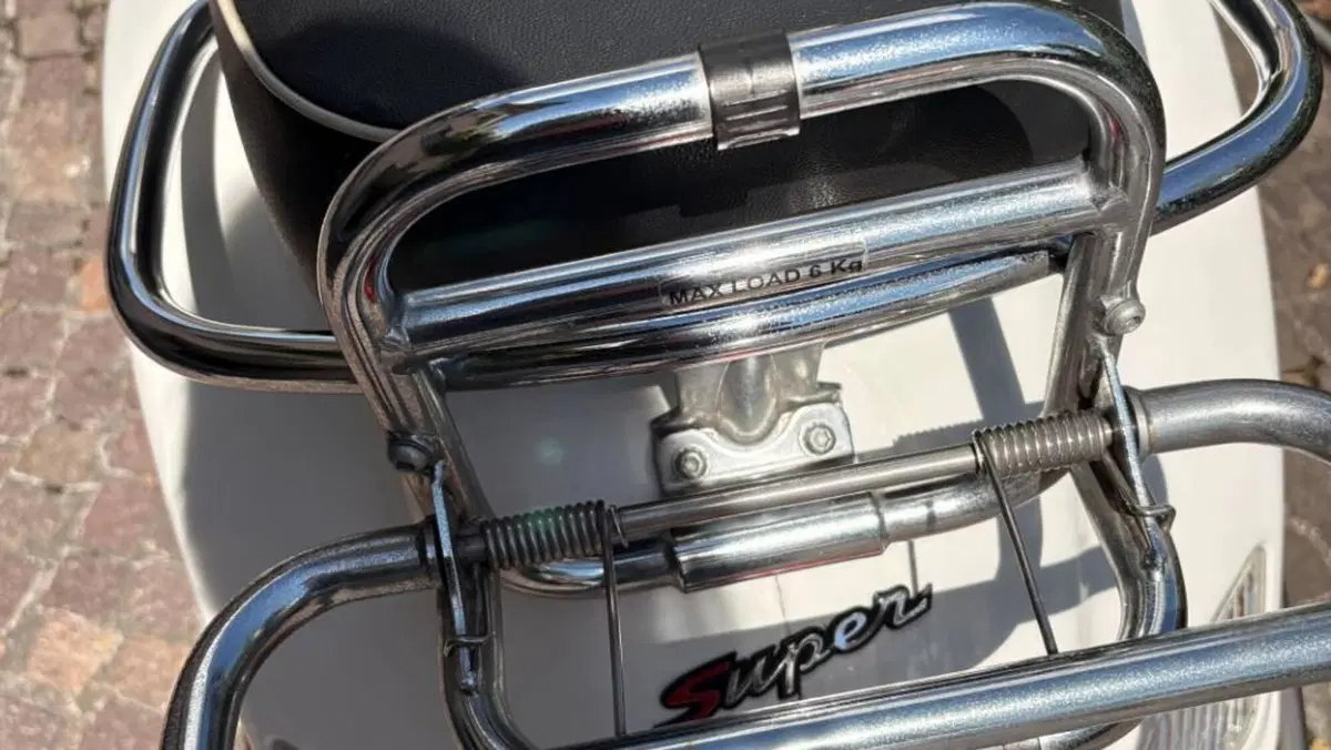 Vespa GTS 300 Super (2008 - 16)  (5)