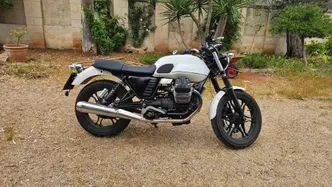 Moto Guzzi V7 Stone (2012 - 15) usata