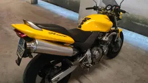 Honda Hornet 600 (2003 - 04)  (4)