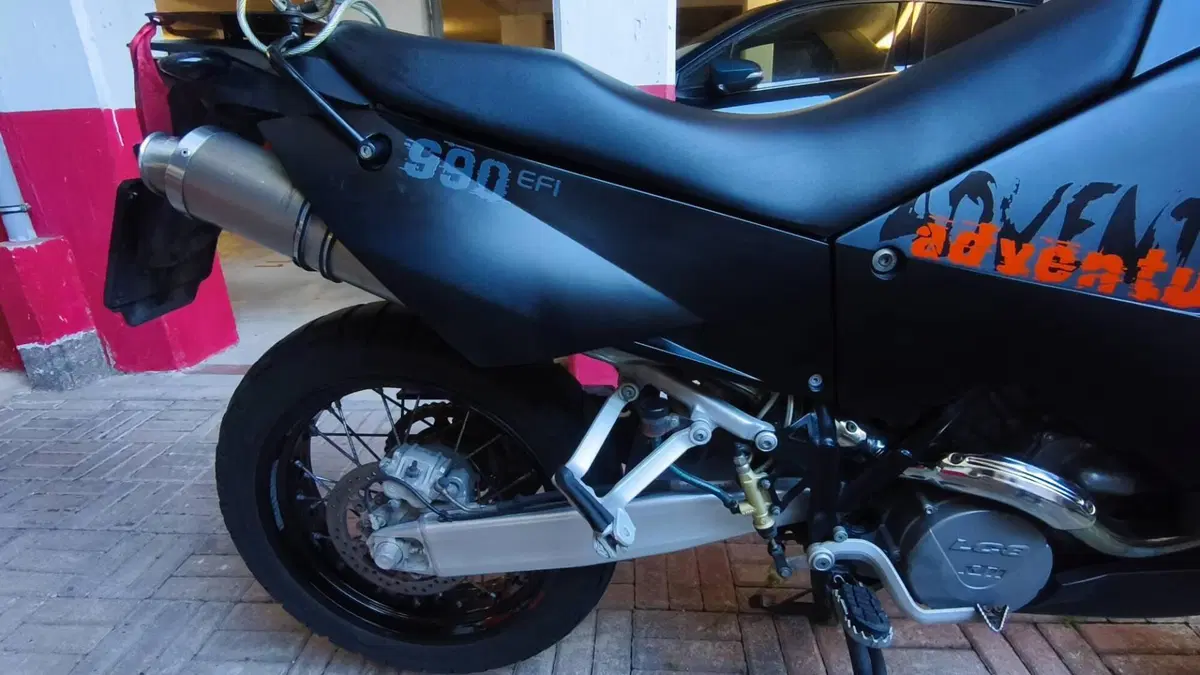 KTM 990 Adventure (2006 - 08)  (6)