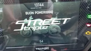 Triumph Street Triple 765 RS (2023 - 26)  (2)