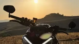 Triumph Street Triple 765 RS (2023 - 26)  (6)