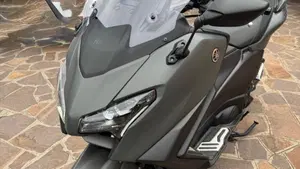 Yamaha T-Max 560 (2025 - 26)  (8)