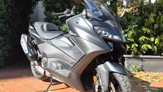 Yamaha T-Max 560 (2022 - 24) usata