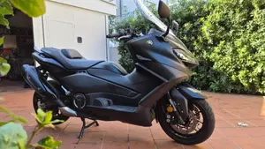 Yamaha T-Max 560 (2022 - 24)  (6)