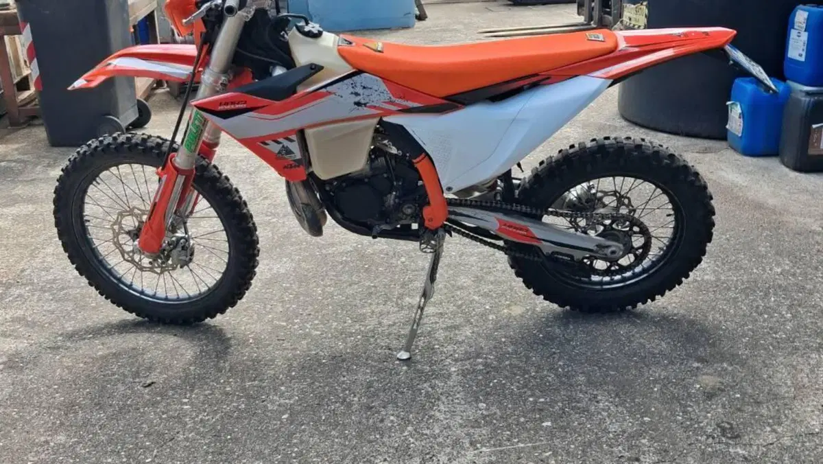 KTM 250 EXC TBI (2024)  (5)
