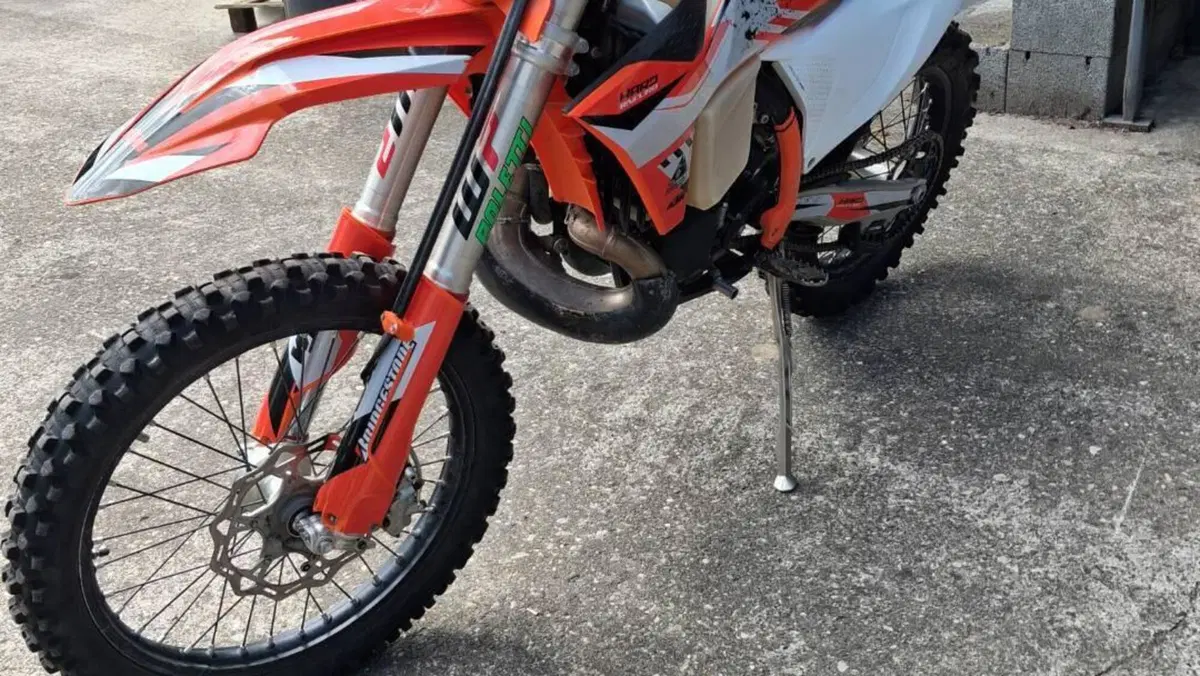 KTM 250 EXC TBI (2024)  (6)
