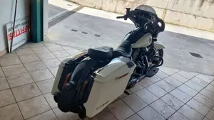 Harley-Davidson 117 Street Glide (2021) - FLHXSE  (4)