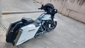 Harley-Davidson 117 Street Glide (2021) - FLHXSE  (7)