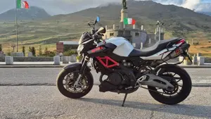 Aprilia Shiver 750 (2010 - 16)  (2)
