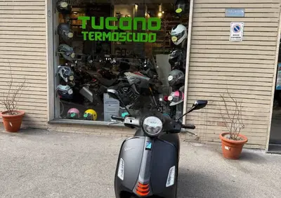 Vespa GTS 300 Super Sport (2023 - 24) - Annuncio 10008573