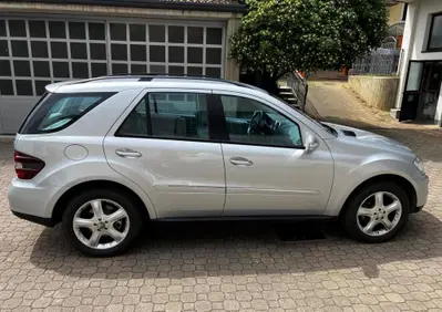Mercedes-Benz Classe ML 320 CDI (4)