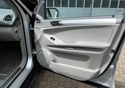 Mercedes-Benz Classe ML 320 CDI (8)