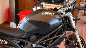 Ducati Monster 696 (2008 - 13)  (5)
