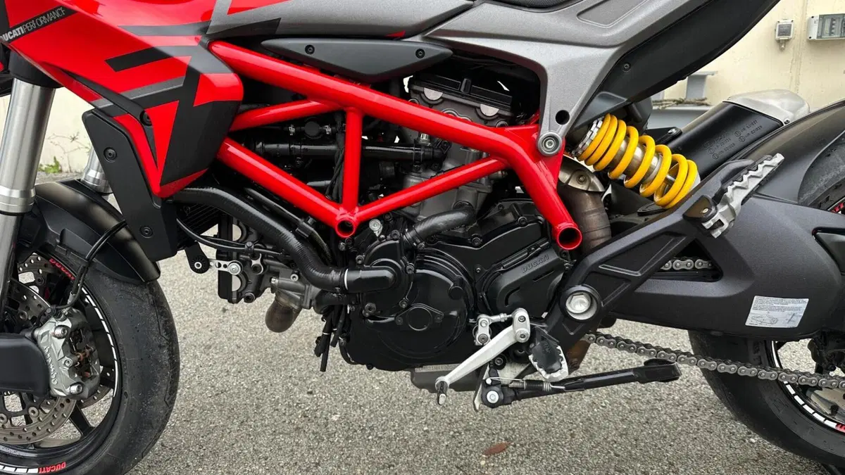 Ducati Hypermotard 821 (2013 - 15)  (6)