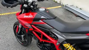 Ducati Hypermotard 821 (2013 - 15)  (8)