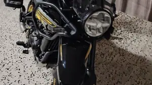 Royal Enfield Himalayan 450 Tubeless (2024 - 26)  (2)