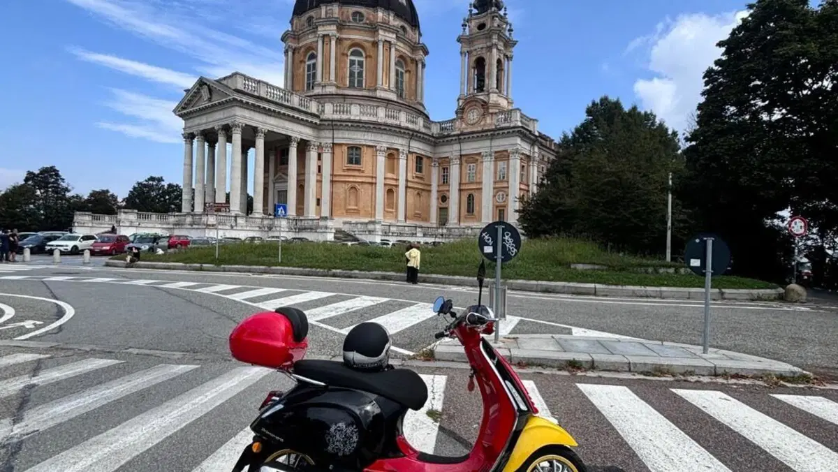 Vespa Primavera 150 Disney Mickey Mouse Edition by Vespa (2023 - 24) 