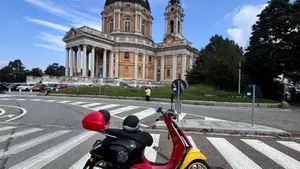 Vespa Primavera 150 Disney Mickey Mouse Edition by Vespa (2023 - 24) 