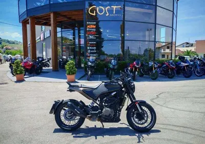 Husqvarna Svartpilen 401 (2021 - 23) - Annuncio 9970909