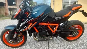 KTM 1290 Super Duke R (2022 - 23)  (3)
