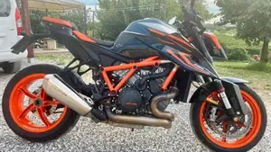 KTM 1290 Super Duke R (2022 - 23)  (4)