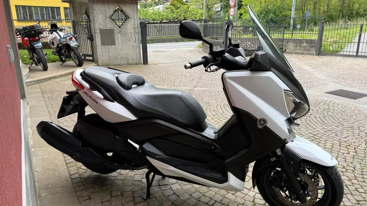 Yamaha X-Max 400 (2013 - 16)  (2)