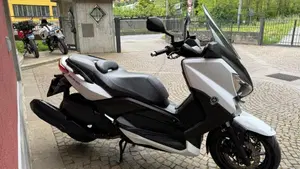 Yamaha X-Max 400 (2013 - 16)  (2)